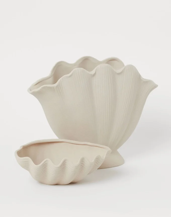 Shell-Shaped Vase
